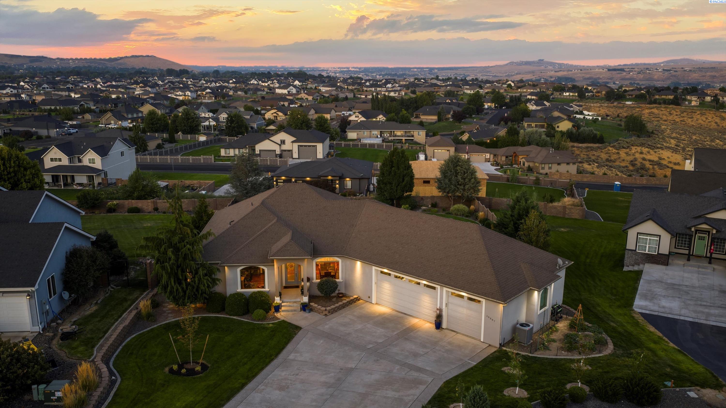 15307 Mountain Ridge Court Kennewick, WA 99338 - Photo 7 of 37 Gallery Image 7