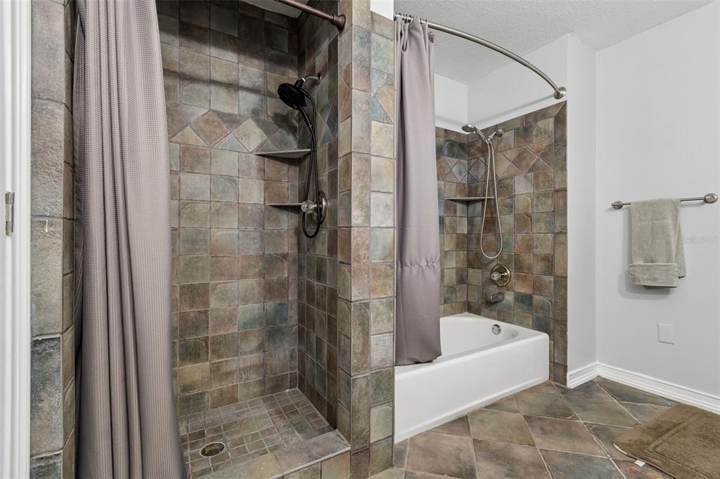 11426 Weldon Street Seffner, FL 33584 - Photo 9 of 28