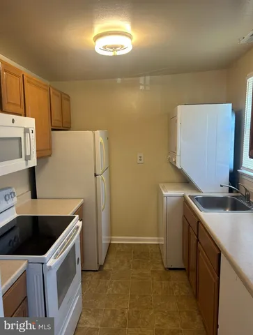 $1,400 | 47060 Leesburg Pike, Unit 206, Sterling, VA 20164