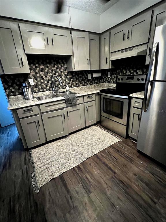 522 Rosery Road Northwest Largo, FL 33770 - Photo 19 of 27