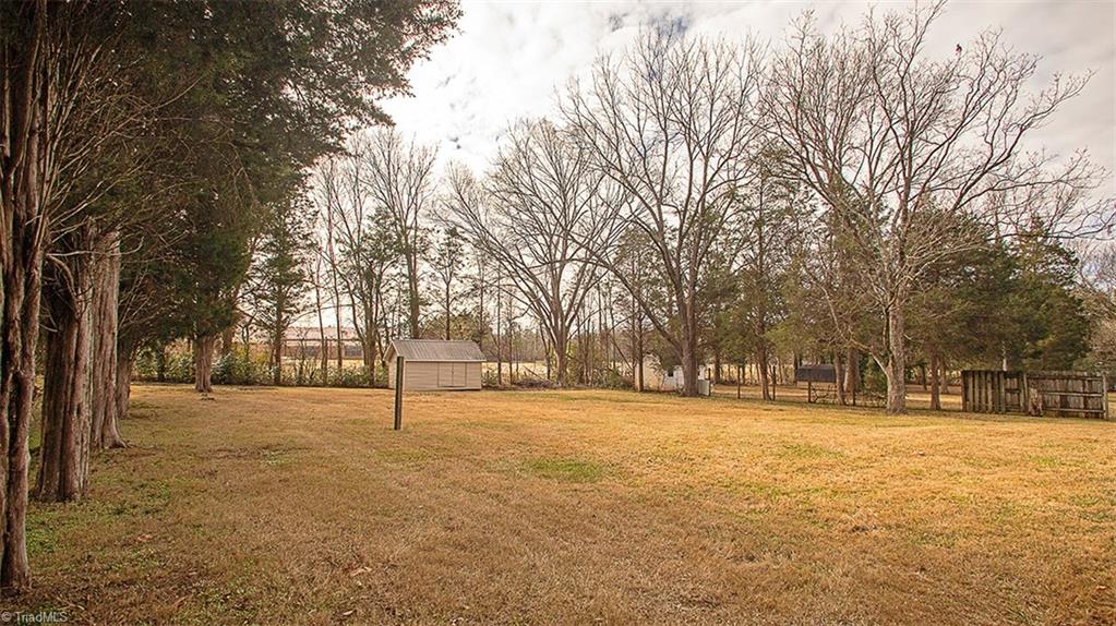 380 Stratford Road Lexington, NC 27292 - Photo 3 of 22 Gallery Image 3