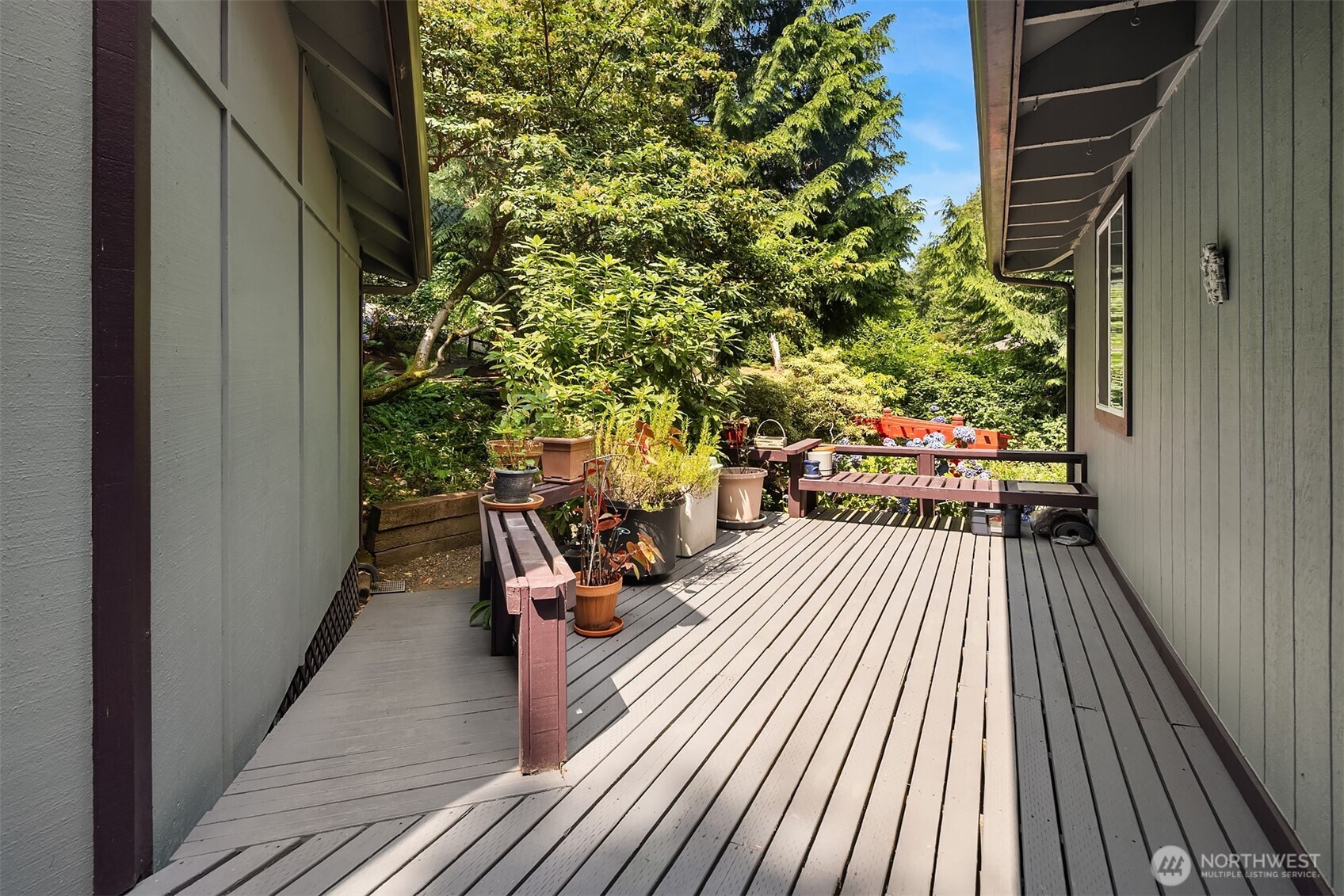 11469 Kallgren Road Northeast Bainbridge Island, WA 98110 - Photo 9 of 37 Gallery Image 9