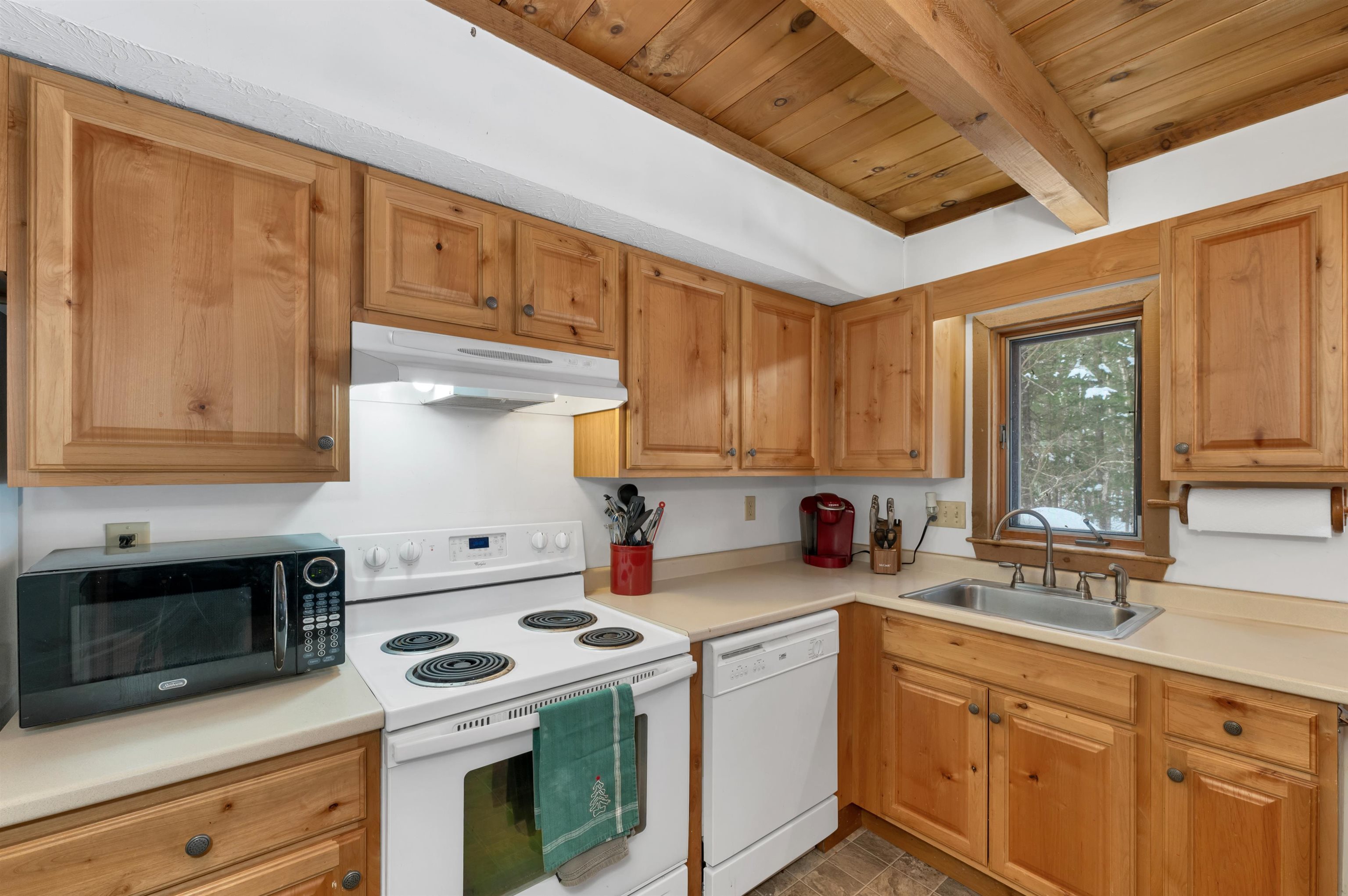 31 Crawford Hills Road, Unit 31 Bartlett, NH 03812 - Photo 5 of 54