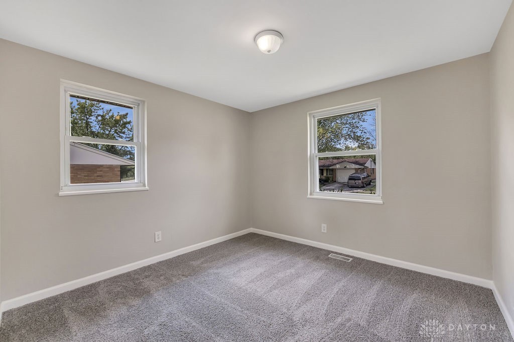 7654 Rothfield Drive Huber Heights, OH 45424 - Photo 22 of 33