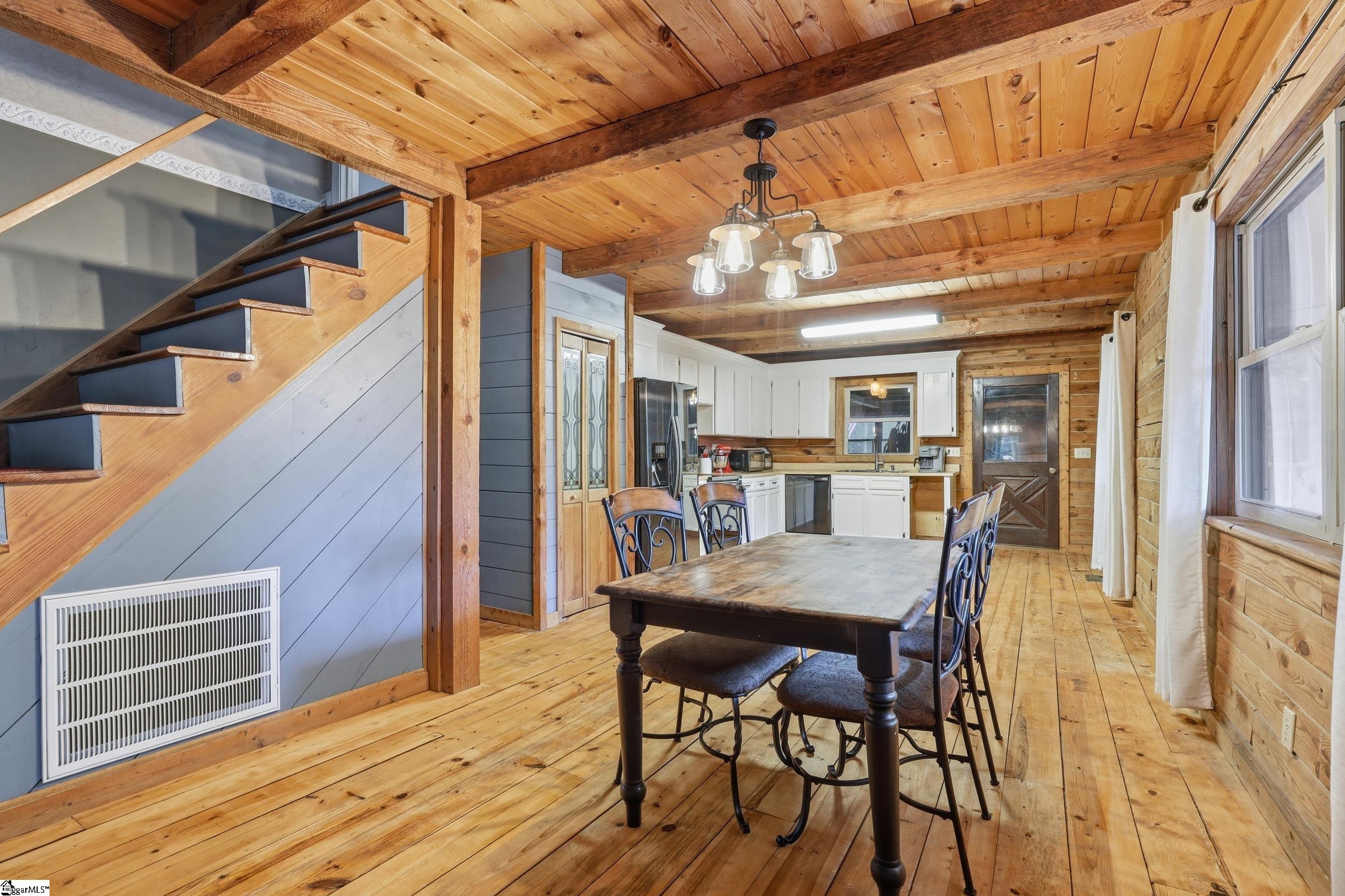211 Narrow Way Travelers Rest, SC 29690 - Photo 8 of 47