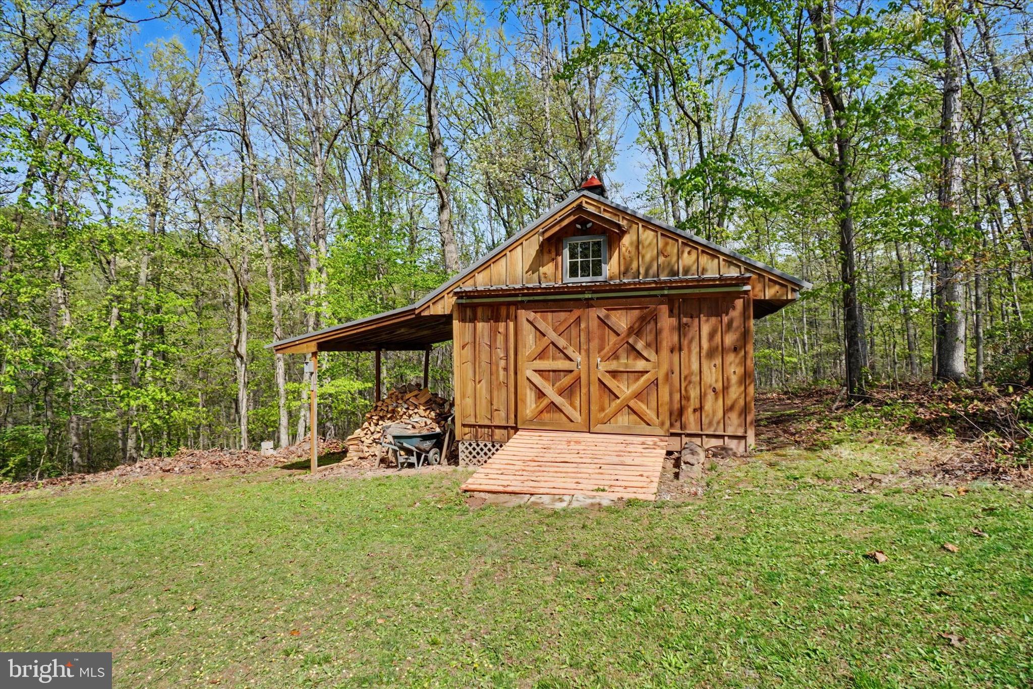 2285 Bremer Road Dover, PA 17315 - Photo 41 of 50 Large Shed