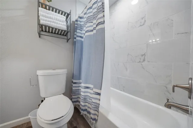 $1,700 | 2111 8th Avenue North, Texas City, TX 77590