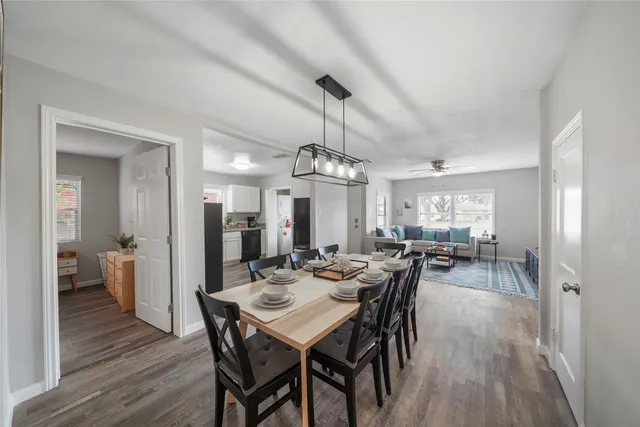 $1,700 | 2111 8th Avenue North, Texas City, TX 77590