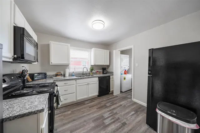 $1,700 | 2111 8th Avenue North, Texas City, TX 77590