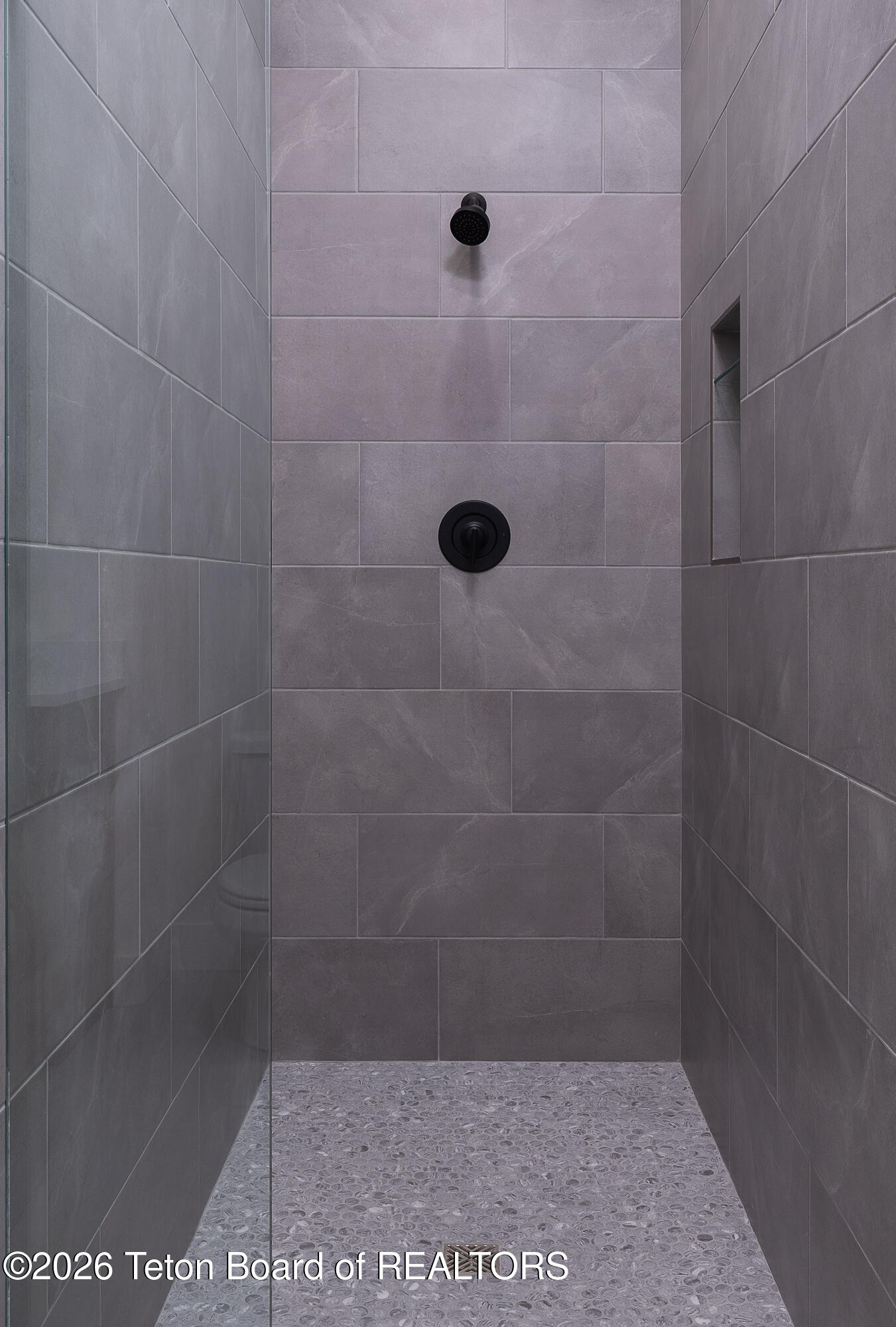 706 Royal Elk Circle Victor, ID 83455 - Photo 19 of 29 19 bath 3b