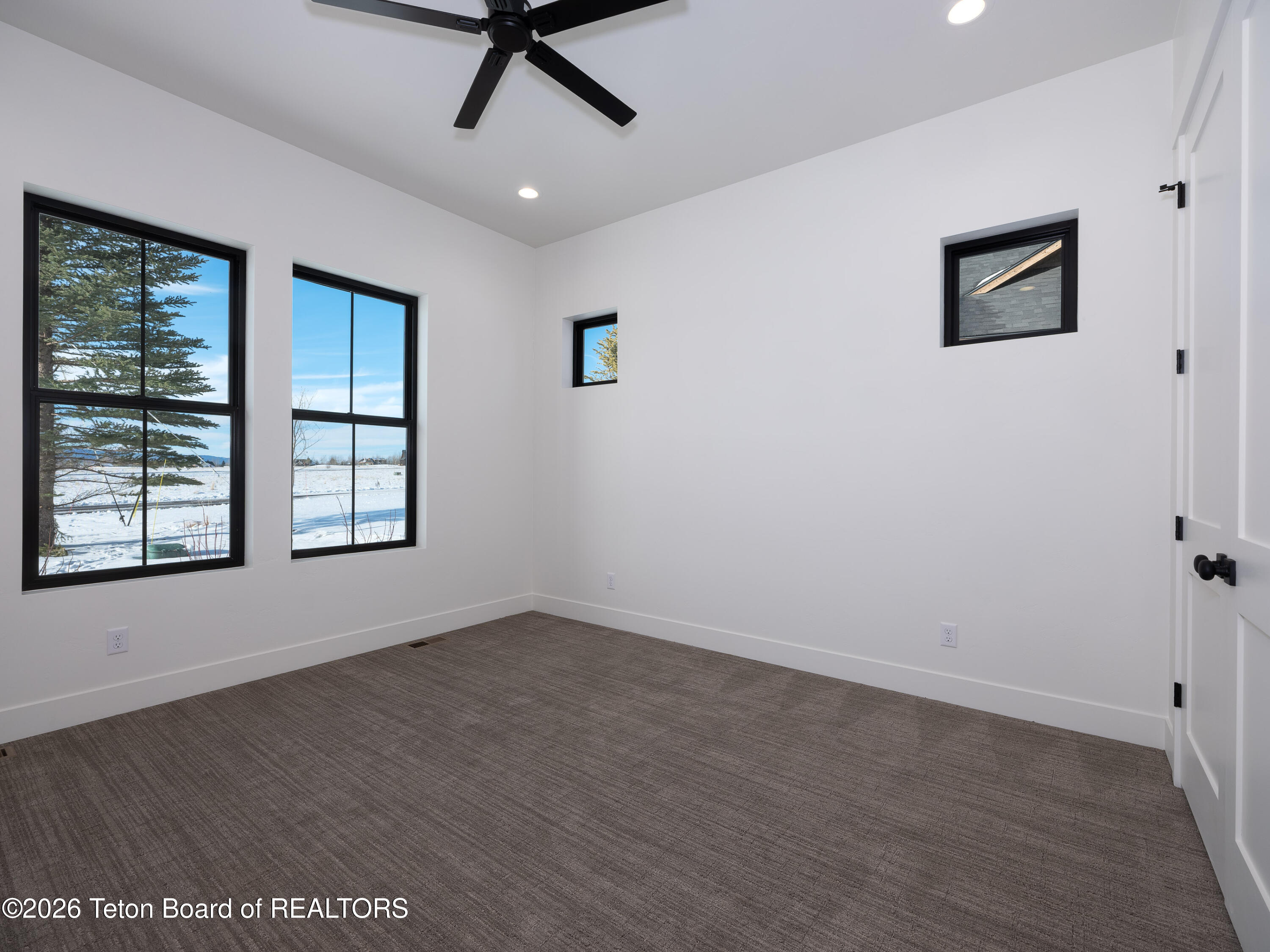 706 Royal Elk Circle Victor, ID 83455 - Photo 21 of 29 21 bed 3