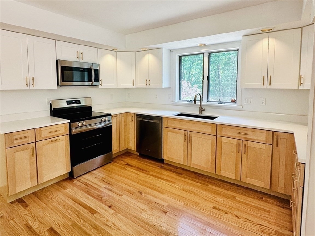 12 Baker Road Salisbury, MA 01952 - Photo 8 of 42