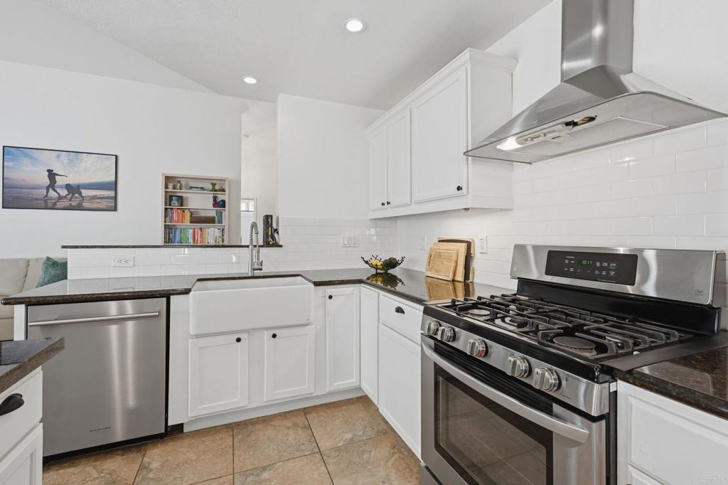 1701 Crystal Ridge Way Vista, CA 92081 - Photo 17 of 37