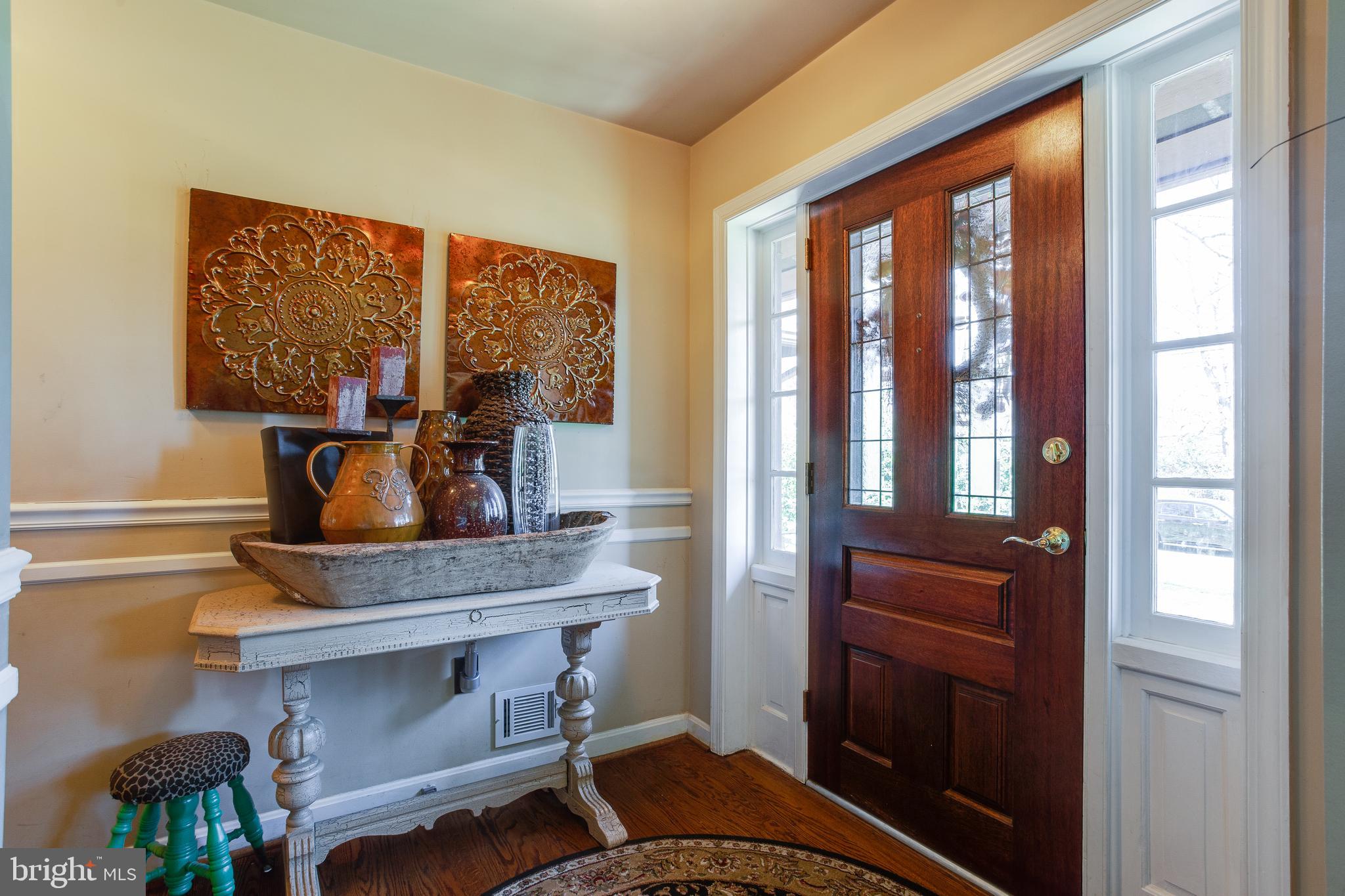 6728 Greenleaf Street Springfield, VA 22150 - Photo 11 of 39 Foyer