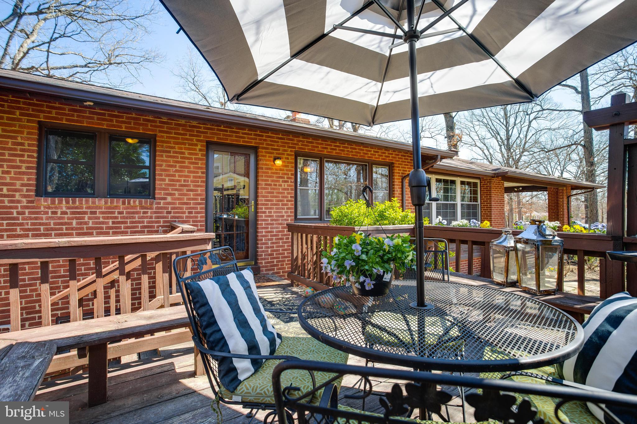 6728 Greenleaf Street Springfield, VA 22150 - Photo 38 of 39 Deck - Rear