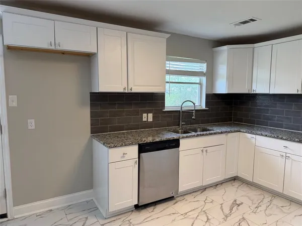 $1,795 | 4917 Susan Lee Lane, North Richland Hills, TX 76180