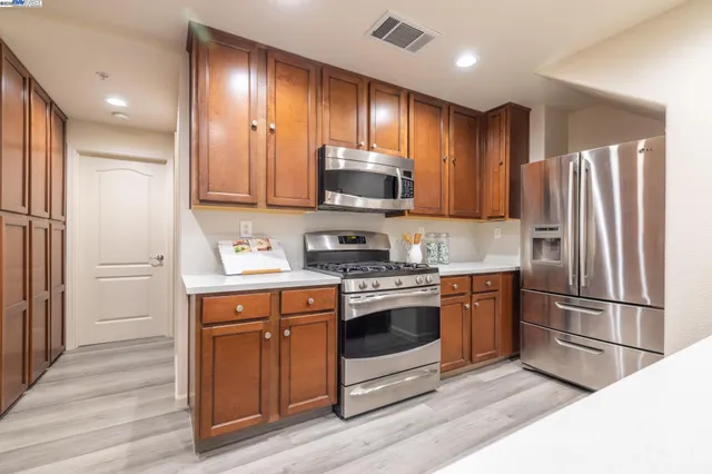 $1,098,000 | 2200 Beech Circle, San Jose, CA 95131