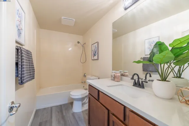 $1,098,000 | 2200 Beech Circle, San Jose, CA 95131