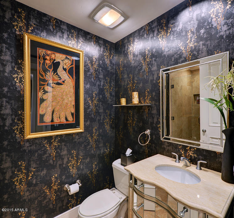 2211 East Camelback Road, Unit 606 Phoenix, AZ 85016 - Photo 12 of 32 Guest Bath.jpg
