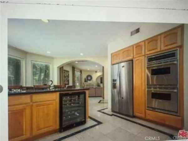 $15,000 | 5717 Melvin Avenue, Tarzana, CA 91356
