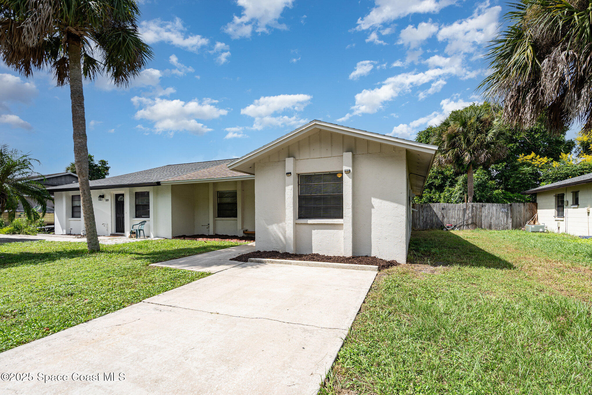 807 Poinciana Street Rockledge, FL 32955 - Photo 2 of 23 807 Poinciana Street