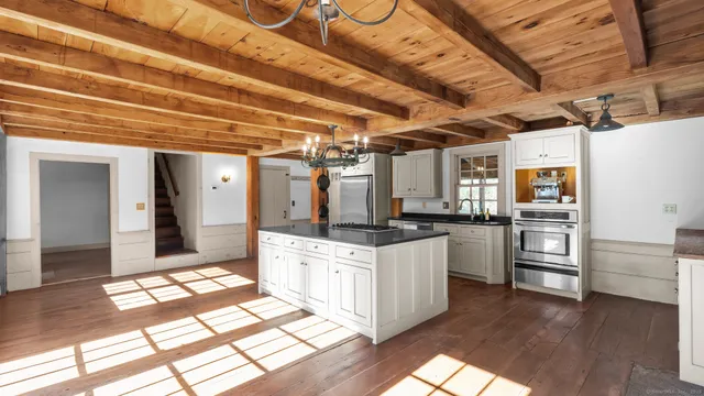 $750,000 | 245 Brooklyn Road, Canterbury, CT 06331