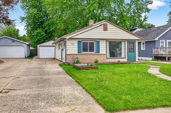 $199,000 | 715 Division Street, Neenah, WI 54956