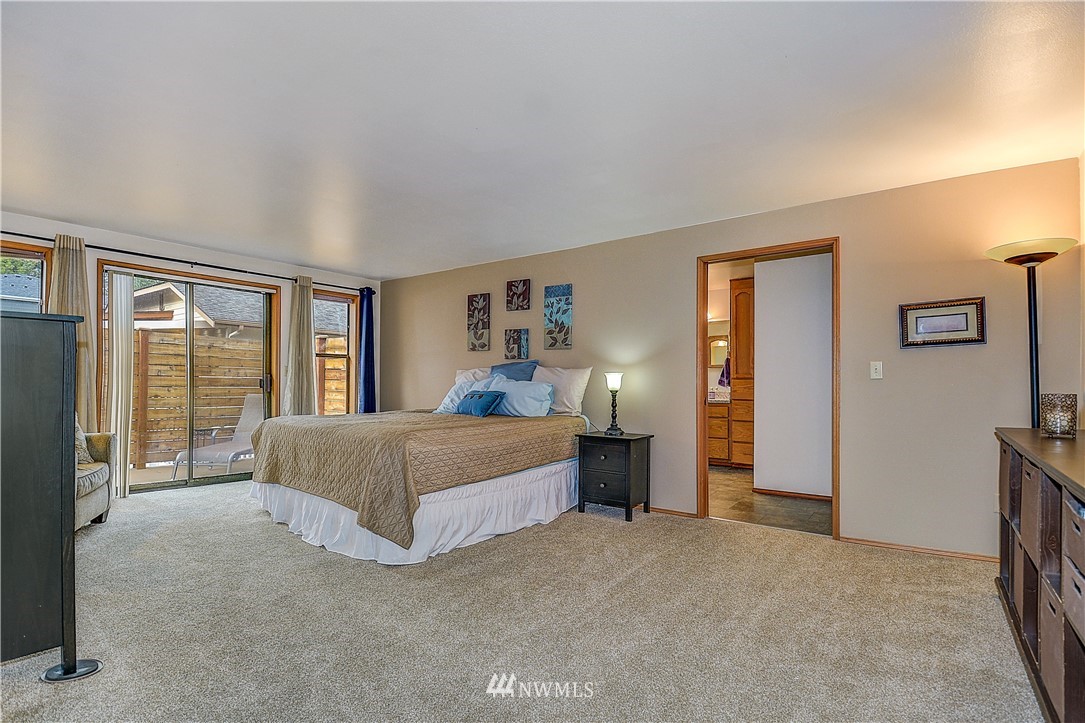 10104 Southeast 187th Street Renton, WA 98055 - Photo 11 of 25