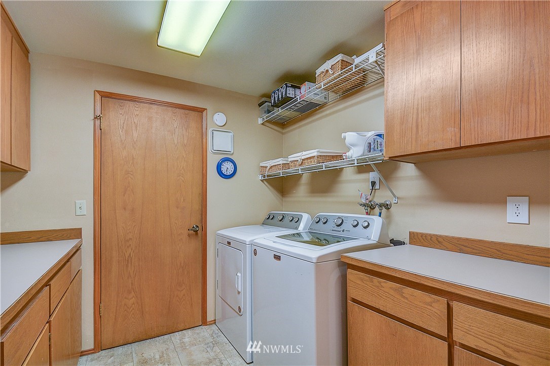 10104 Southeast 187th Street Renton, WA 98055 - Photo 13 of 25