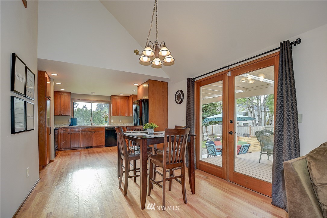 10104 Southeast 187th Street Renton, WA 98055 - Photo 6 of 25