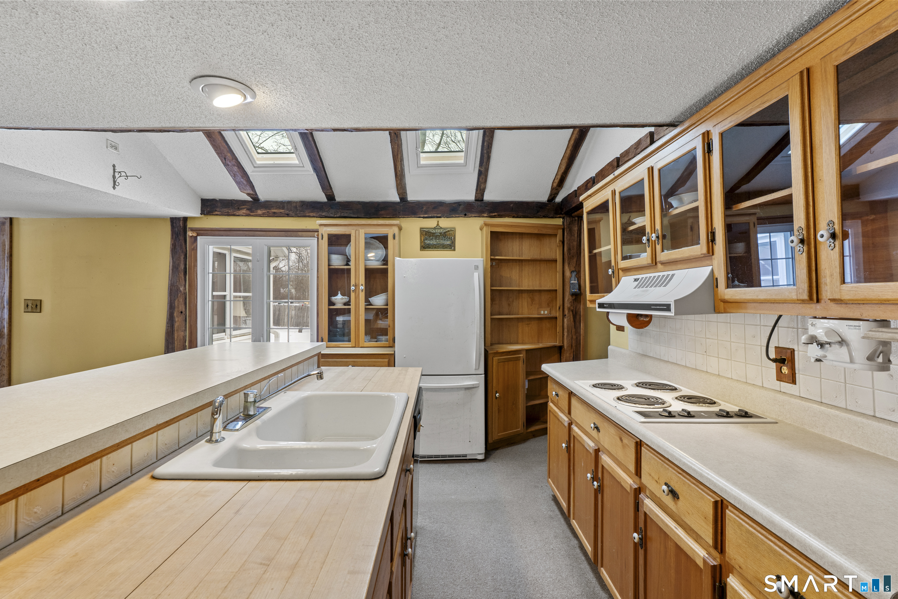 392 Boston Neck Road Suffield, CT 06078 - Photo 13 of 35