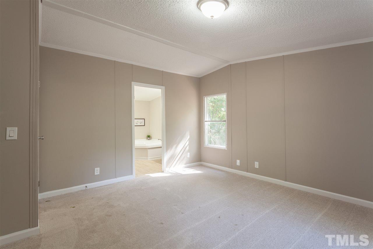 1402 Pennock Road Durham, NC 27703 - Photo 5 of 23 Gallery Image 5