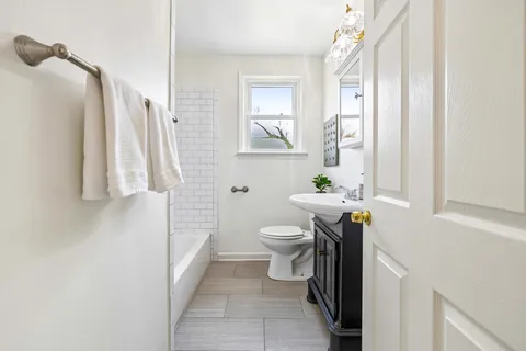 $474,900 | 1247 Sunnymeade Drive, Nashville, TN 37216