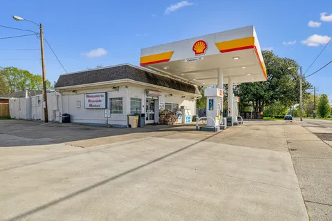 $474,900 | 1247 Sunnymeade Drive, Nashville, TN 37216