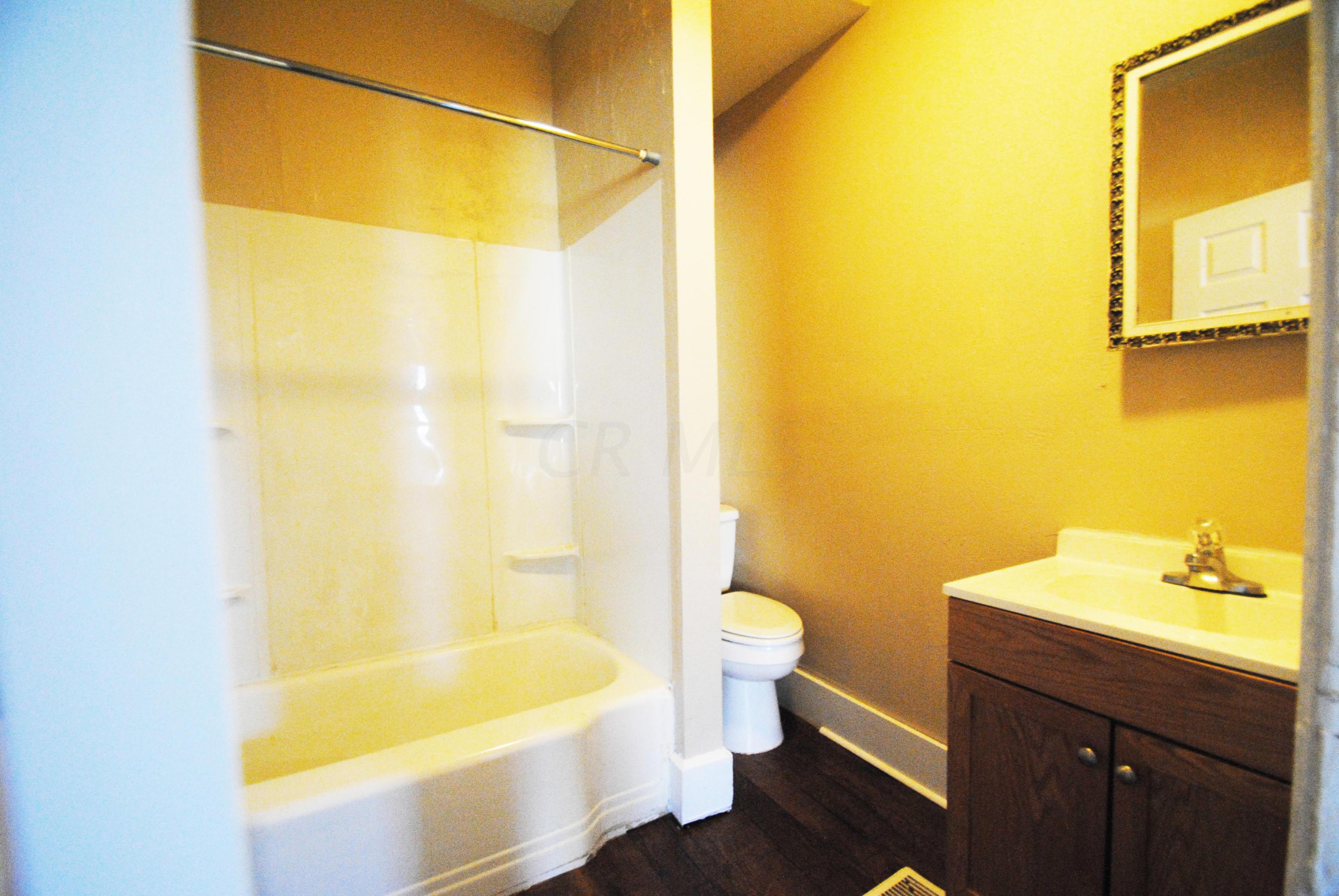 528-532 Berkeley Road Columbus, OH 43205 - Photo 9 of 10 Gallery Image 9