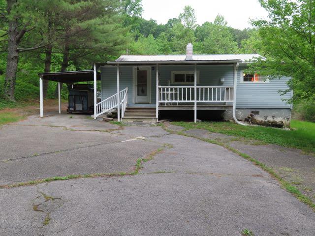 1441 Audrey Lane Blue Ridge, VA 24064 - Photo 11 of 57 AudreyLn - Back Porch