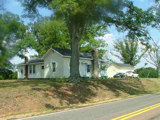 834 Horseshoe Road Honea Path, SC 29654 - Photo 4 of 14 Gallery Image 4