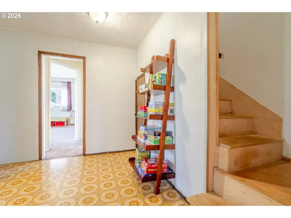 $319,000 | 40352 Holley Heights Loop, Sweet Home, OR 97386