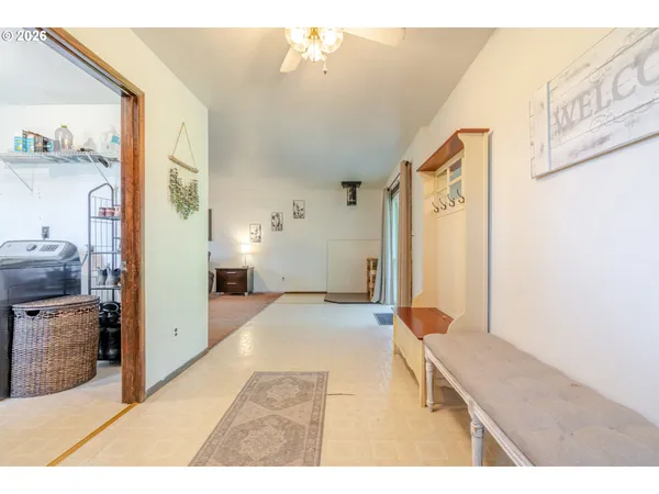 $319,000 | 40352 Holley Heights Loop, Sweet Home, OR 97386