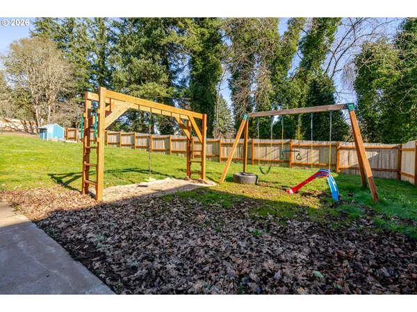 $319,000 | 40352 Holley Heights Loop, Sweet Home, OR 97386