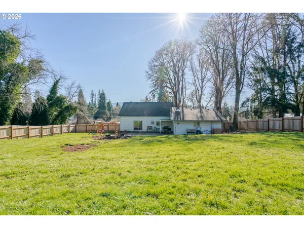 $319,000 | 40352 Holley Heights Loop, Sweet Home, OR 97386