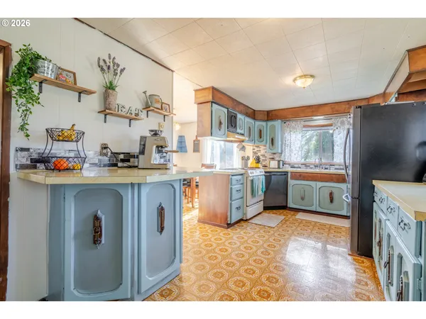 $319,000 | 40352 Holley Heights Loop, Sweet Home, OR 97386