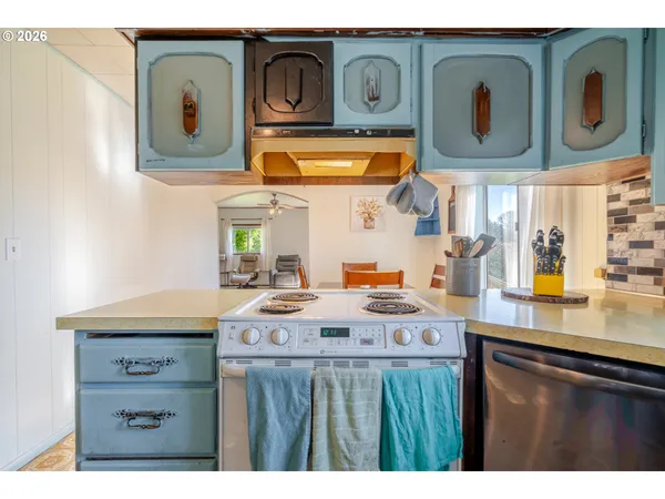 $319,000 | 40352 Holley Heights Loop, Sweet Home, OR 97386