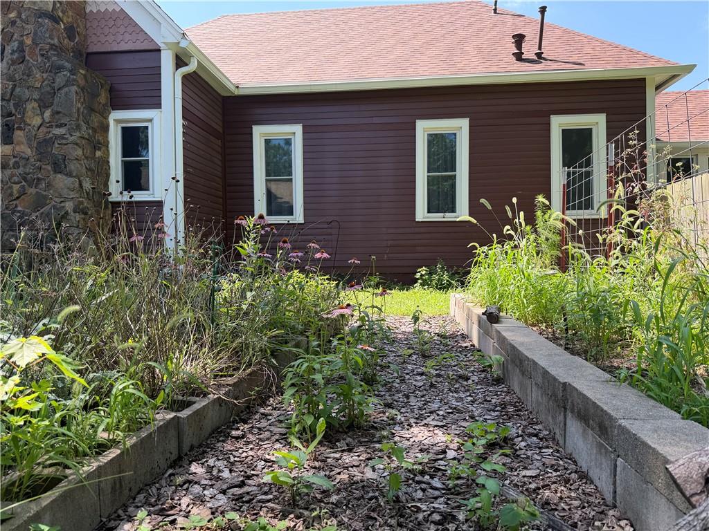 402 South Spring Street Caney, KS 67333 - Photo 4 of 31