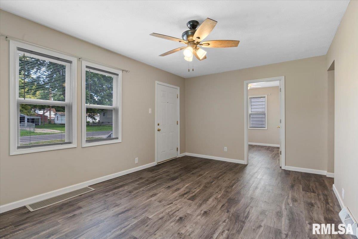813 North Stephens Avenue Springfield, IL 62702 - Photo 6 of 25