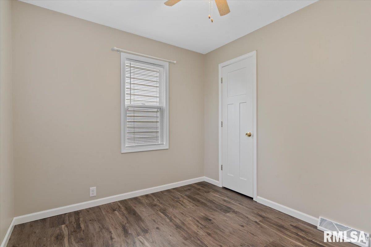 813 North Stephens Avenue Springfield, IL 62702 - Photo 8 of 25