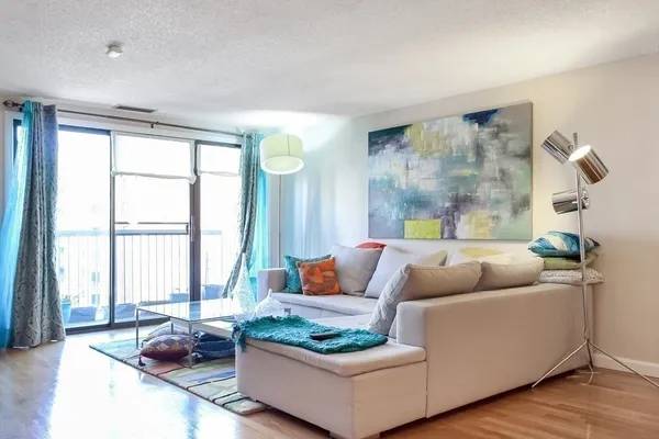 $3,300 | 8 9th Street, Unit 508, Medford, MA 02155