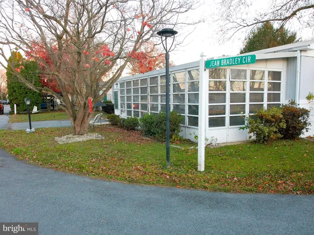 $65,000 | 323 Jean Bradley Circle, Unit 321, Frederica, DE 19946