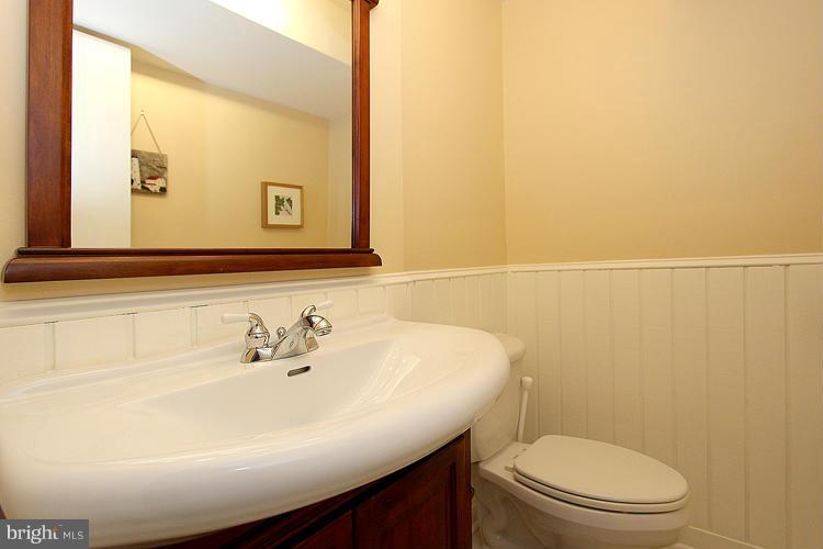 11002 Howland Drive Reston, VA 20191 - Photo 29 of 30 Bath