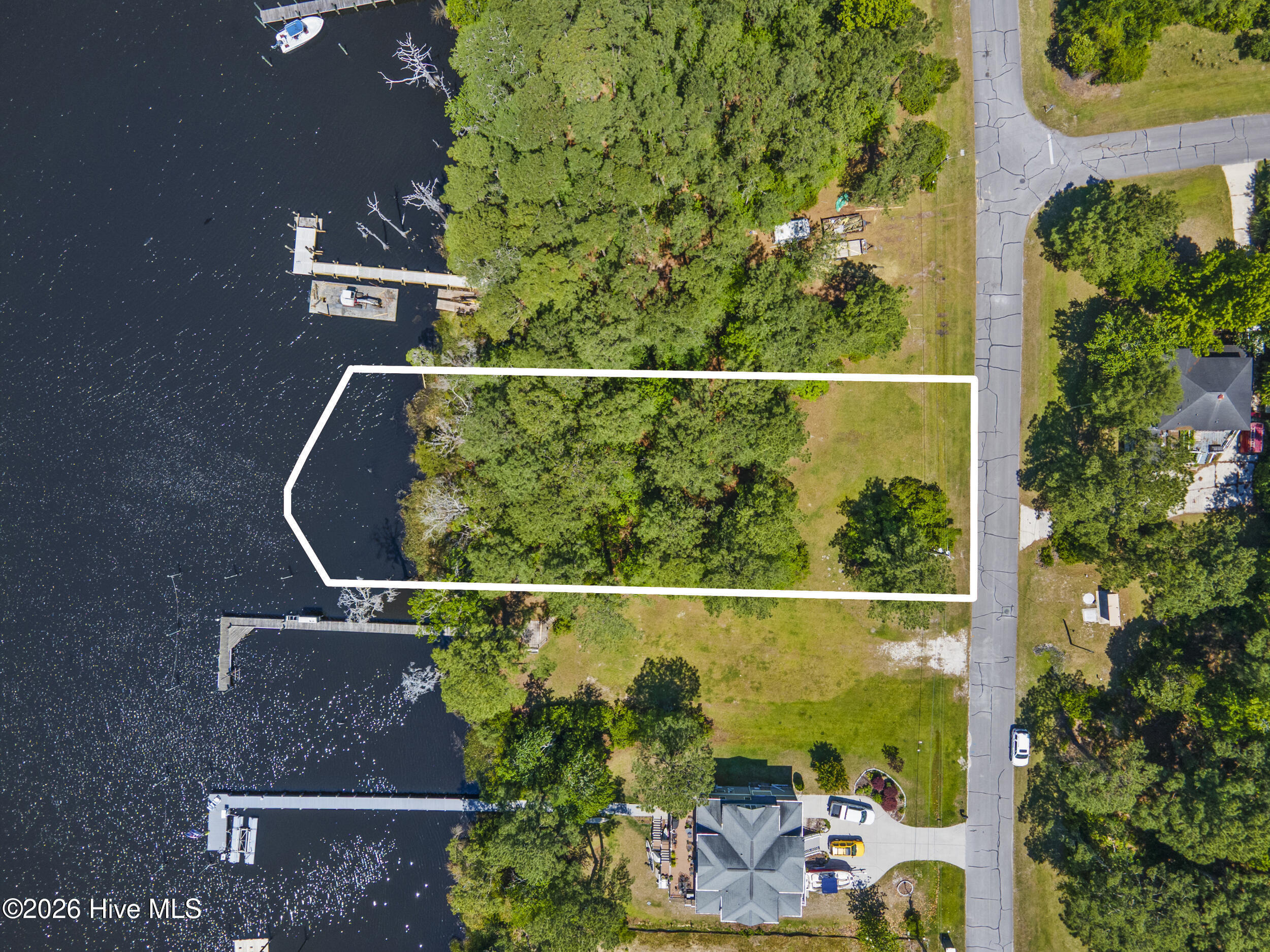 5202 Bucco Reef Road New Bern, NC 28560 - Photo 3 of 29 5202 Bucco Reef Road